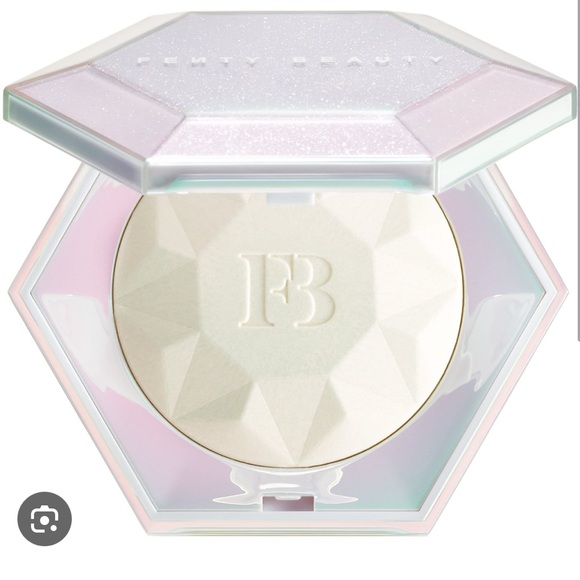 Fenty Beauty Other - Fenty Beauty Diamond Bomb II Highlighter